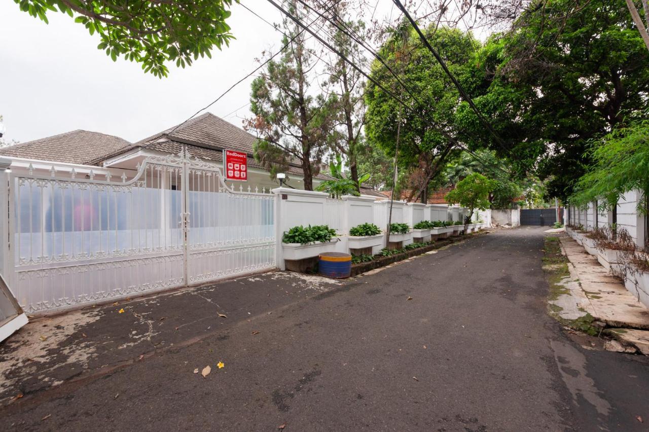 Hotel Reddoorz @ Kemang Dalam *